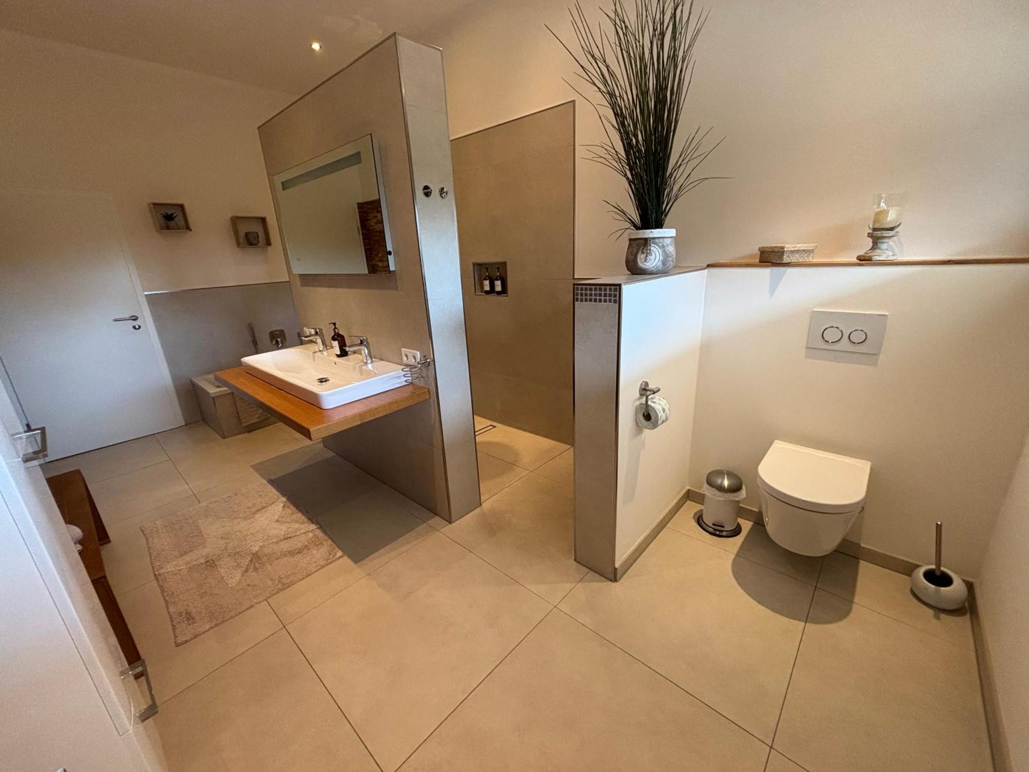 B&S-Apartment 100 Qm Neu Schlangen Luaran gambar